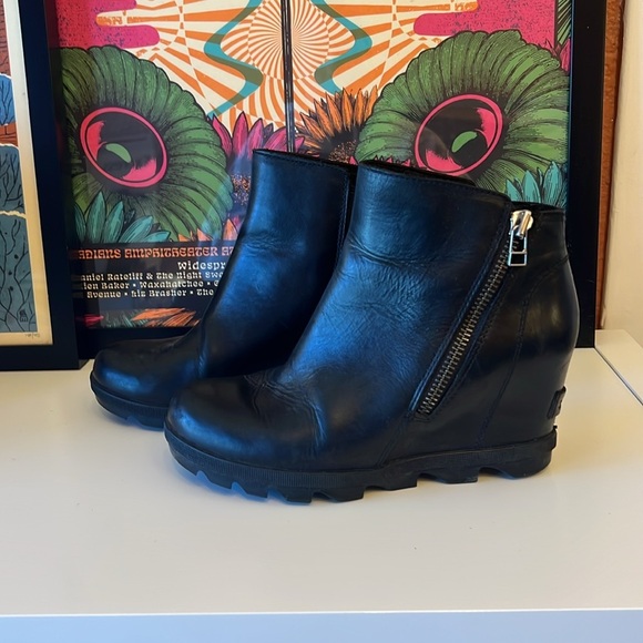 Sorel JOAN OF ARCTIC Wedge Zip Bootie-Sz 7 - Picture 2 of 7